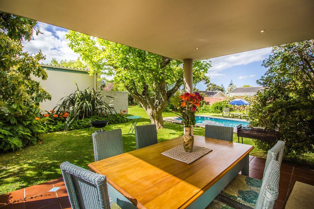 Constantia Villa ภายนอก รูปภาพ