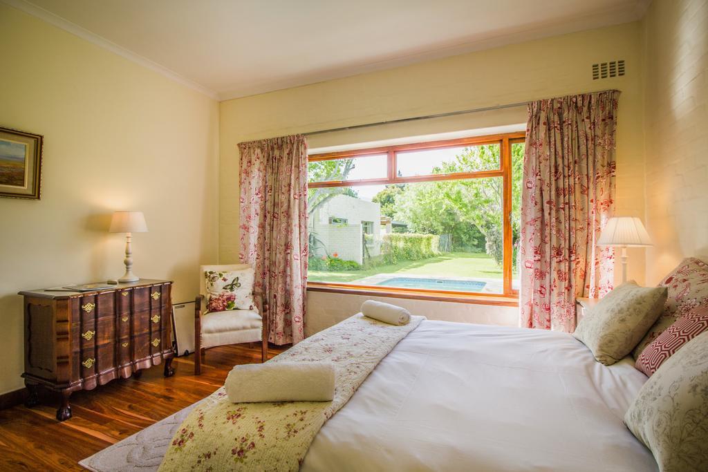 Constantia Villa ภายนอก รูปภาพ
