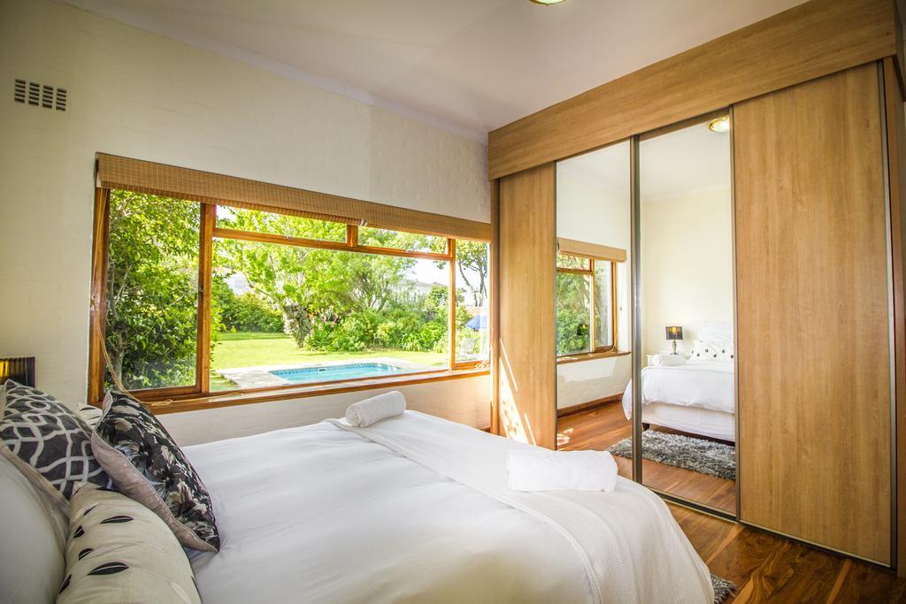 Constantia Villa ภายนอก รูปภาพ