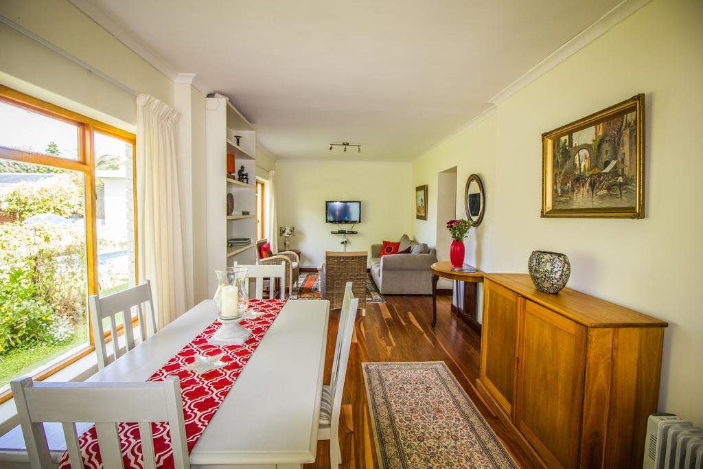 Constantia Villa ภายนอก รูปภาพ